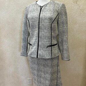 Business Women's Suit